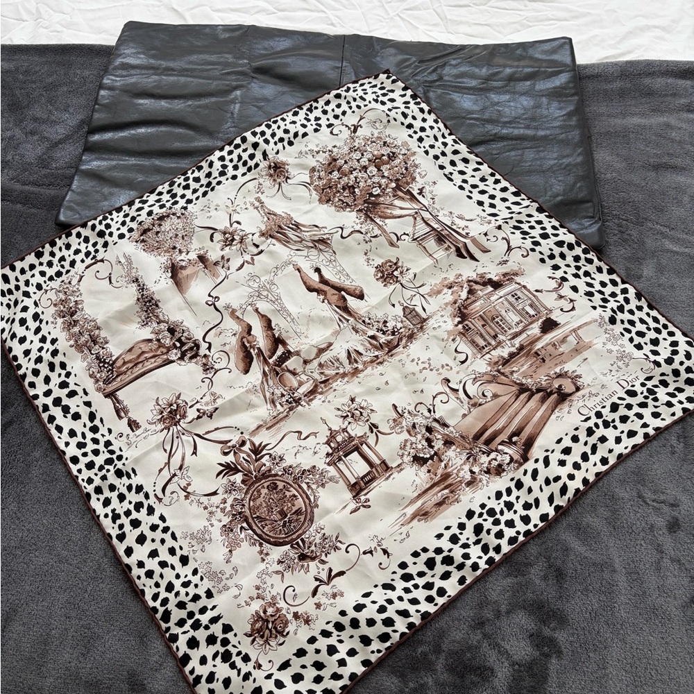 Christian Dior Elegant Silk Scarf – Cream with Black Leopard & Brown Detailing - Picture 6 of 6
